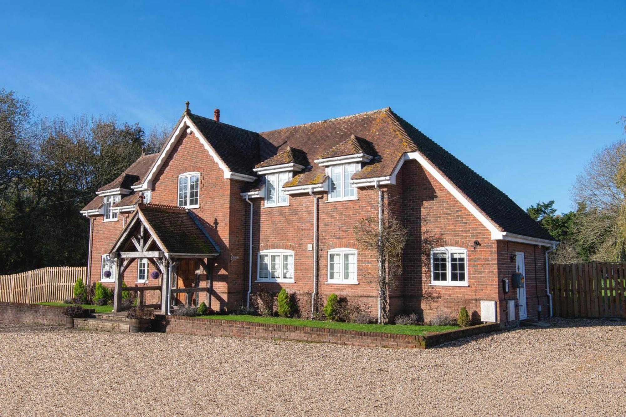 Langford Farmhouse - New Forest National Park Luxury 4Bd, Hot Tub, Cinema, 10 Acres Bartley ภายนอก รูปภาพ